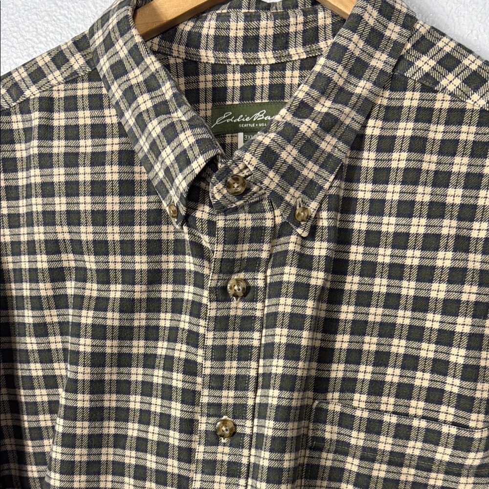Eddie‎ Bauer Men's Plaid Button-Down Shirt